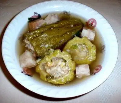 សម្លម្រះញ៉ត់សាច់បង្គាជាមួយត្រាវ – ម្ហូបខ្មែរ